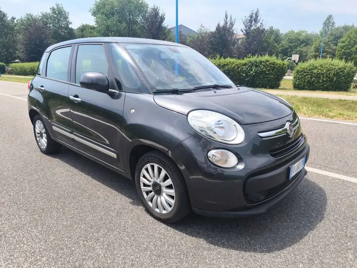 Usata Fiat 500L Living 95 CV (69 kW) 2015 Nero Monovolume