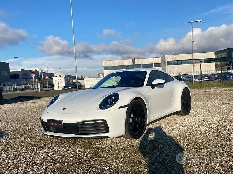 Usata Porsche 911 Carrera 385 CV (283 kW) 2020 Bianco pastello Coupé