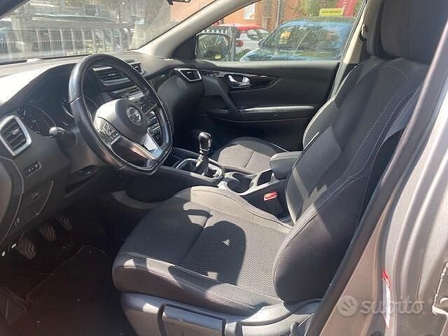 Usata Nissan Qashqai Acenta 116 CV (85 kW) 2019 Grigio SUV