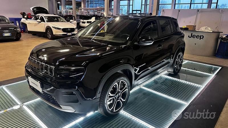Usata Jeep Avenger Summit 101 CV (74 kW) 2024 Nero SUV