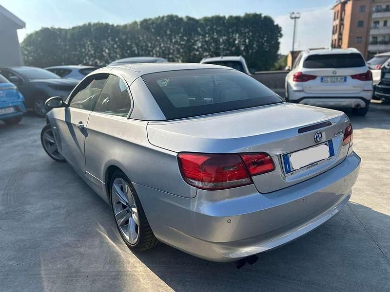 Usata BMW 330 Cabriolet 272 CV (200 kW) 2007 Grigio Cabrio