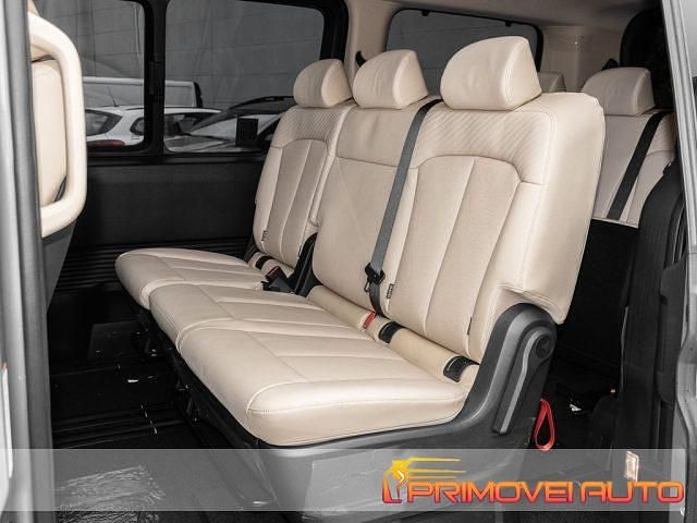 Usata Hyundai Staria 177 CV (130 kW) 2024 Grigio scuro Monovolume