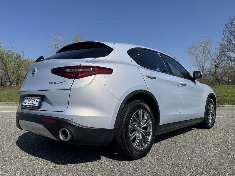 Usata Alfa Romeo Stelvio 190 CV (139 kW) 2021 Grigio SUV
