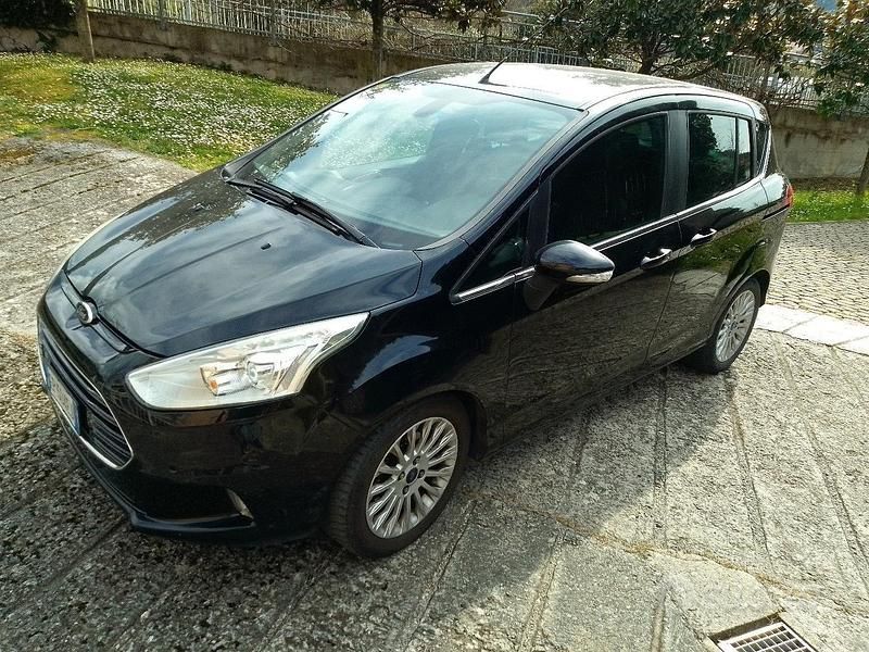 Usata Ford B-MAX Titanium 105 CV (77 kW) 2012 Nero Monovolume