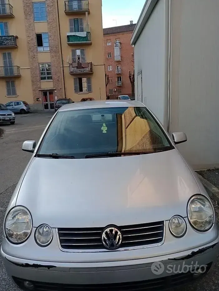 Usata VW Polo 75 CV (55 kW) 2004 Grigio Utilitaria