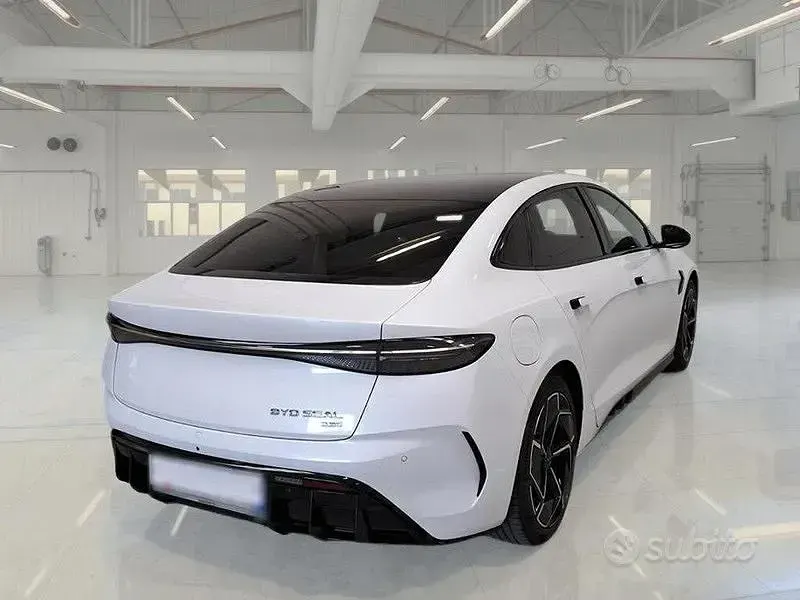 Usata BYD Seal 144 kW (197 CV) 2024 Bianco Berlina