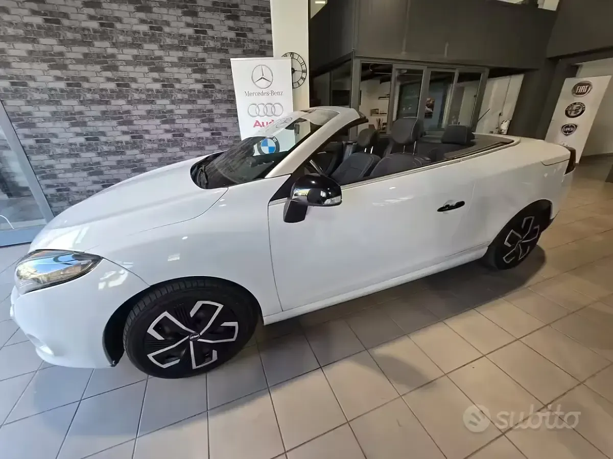 Usata Renault Mégane Cabriolet 110 CV (80 kW) 2011 Bianco Cabrio