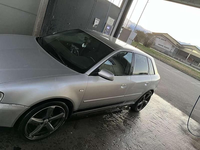 Usata Audi A3 Ambiente 102 CV (75 kW) 2001 Utilitaria