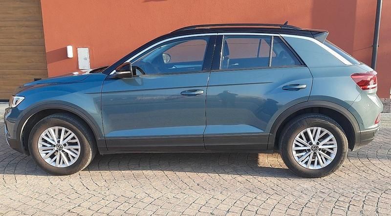 Usata VW T-Roc Life 110 CV (80 kW) 2023 Verde SUV