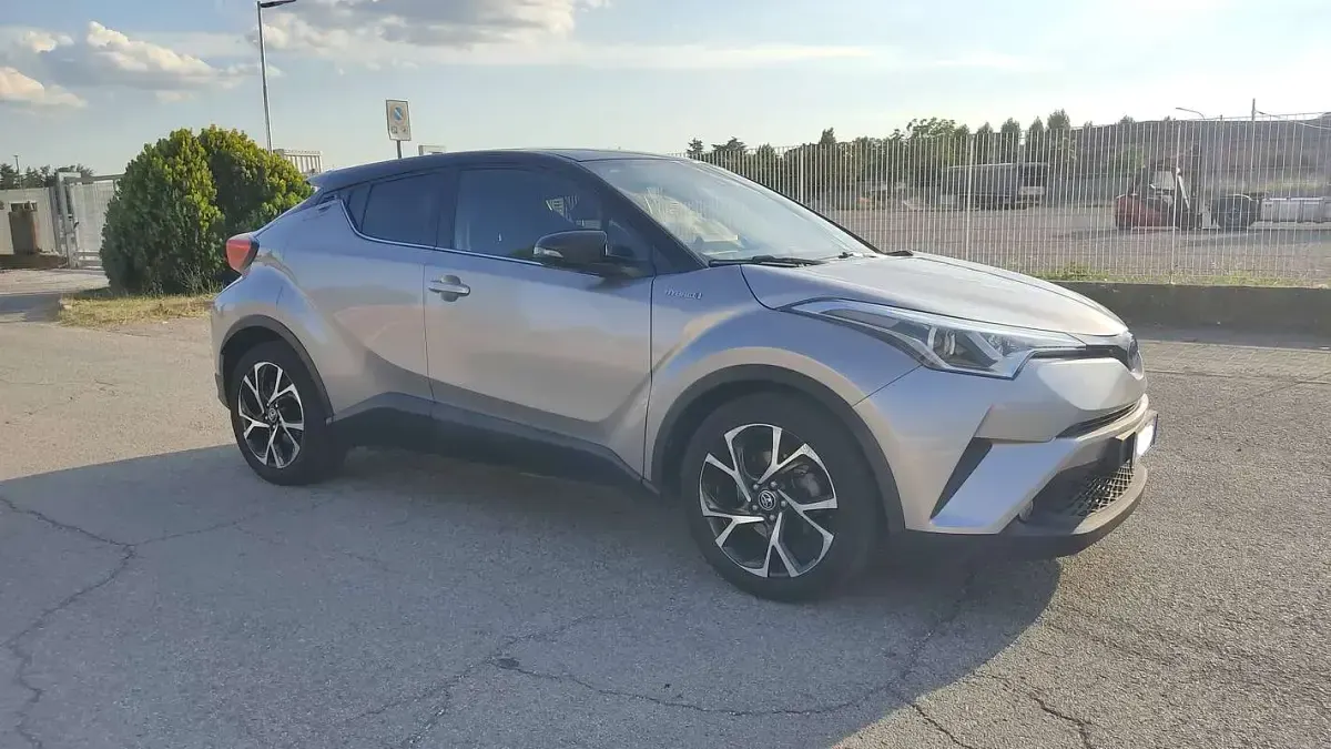 Usata Toyota C-HR Trend 122 CV (89 kW) 2019 Grigio SUV