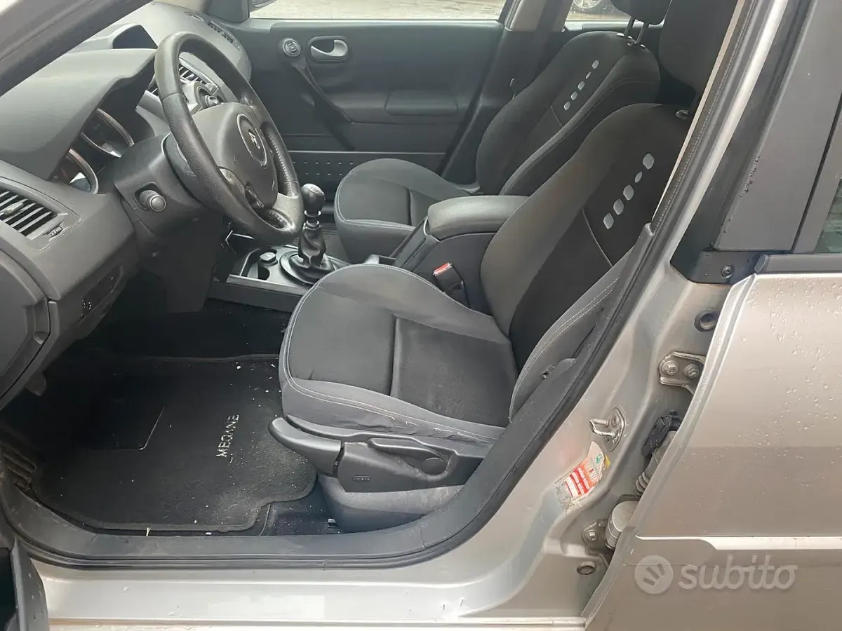 Usata Renault Mégane 2005 Grigio Berlina