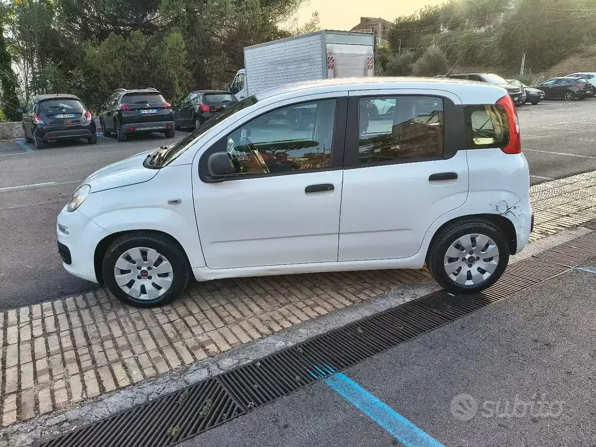 Usata Fiat Panda Easy 69 CV (50 kW) 2013 Bianco Utilitaria