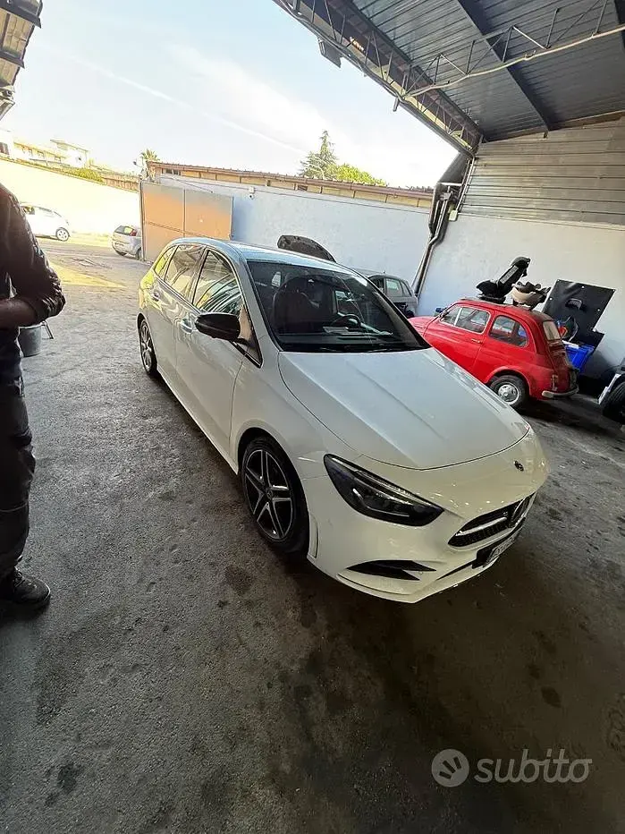 Usata Mercedes B200 286 CV (210 kW) 2019 Utilitaria