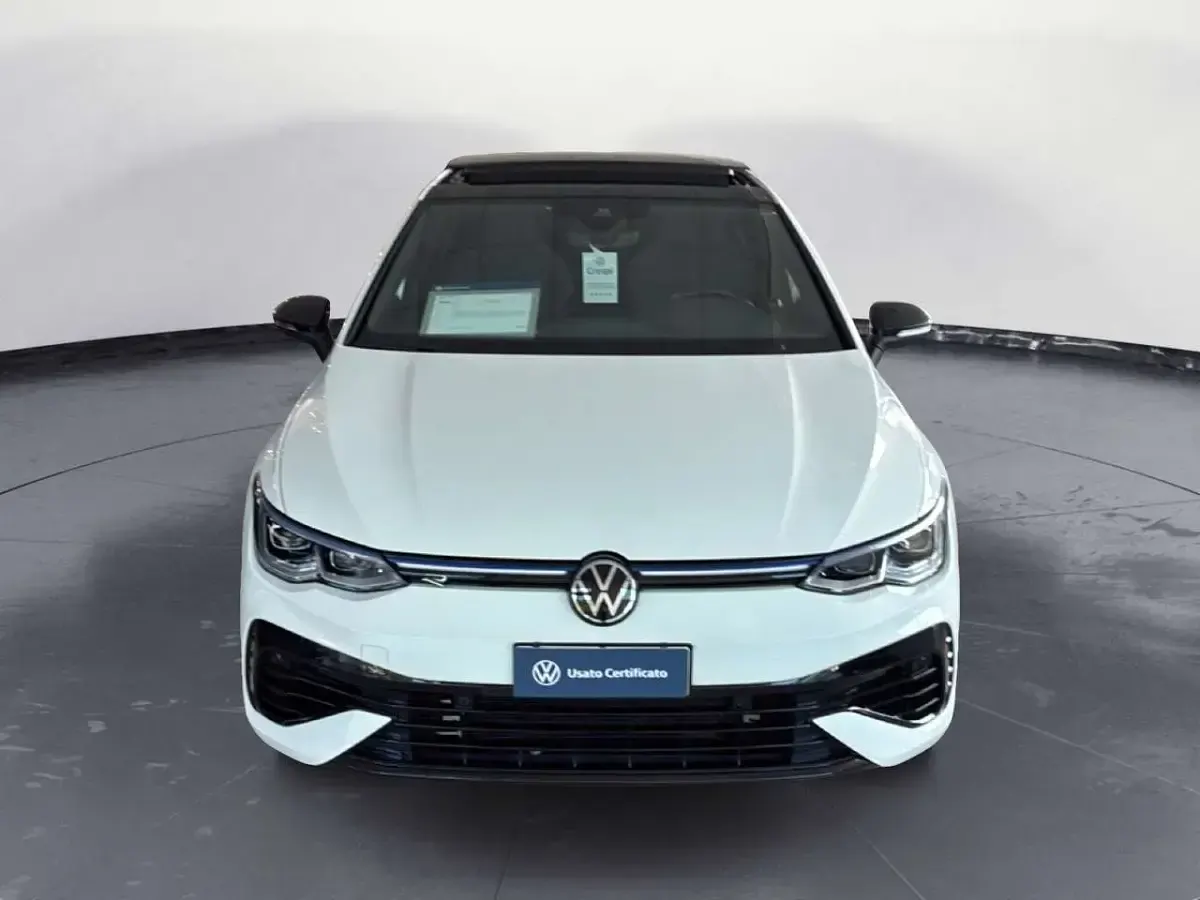 Usata VW Golf VIII R 333 CV (244 kW) 2023 Bianco Berlina
