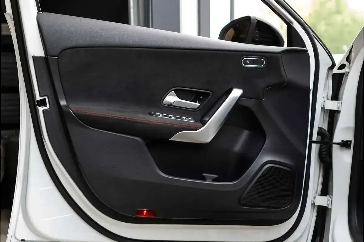 Usata Mercedes A180 AMG Edition 1 116 CV (85 kW) 2018 Bianco Berlina