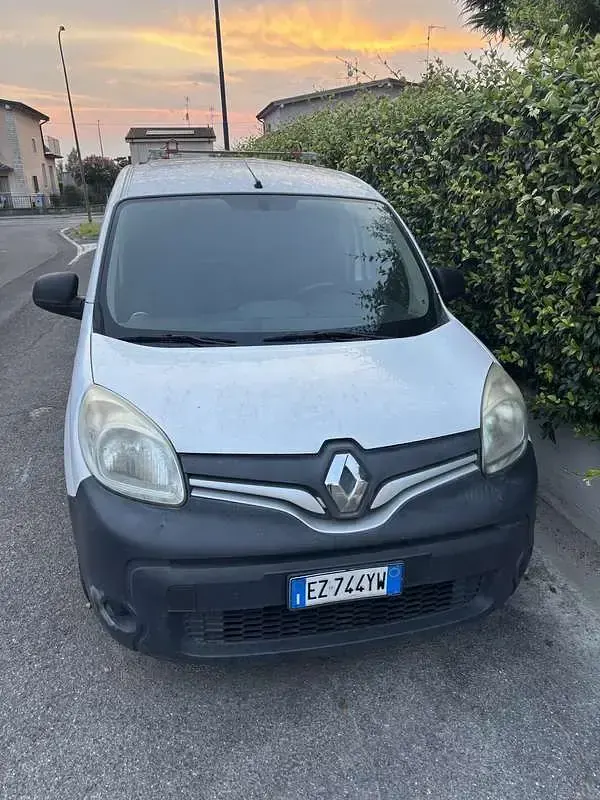 Usata Renault Kangoo 64 CV (47 kW) 2015 Monovolume