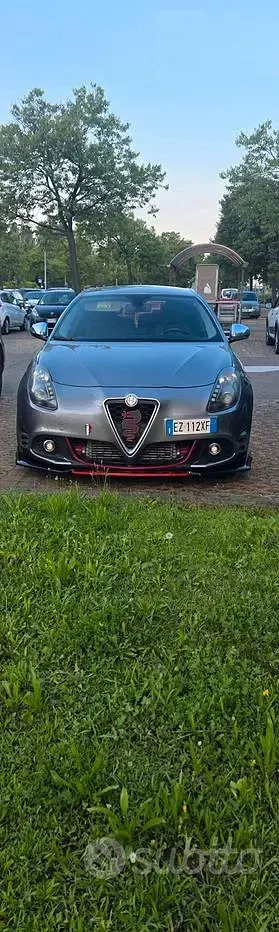 Usata Alfa Romeo Giulietta 105 CV (77 kW) 2015 Marrone Utilitaria