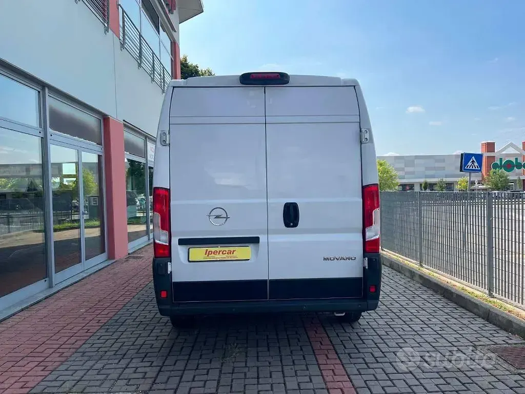 Usata Opel Movano 140 CV (102 kW) 2022 Bianco Furgone