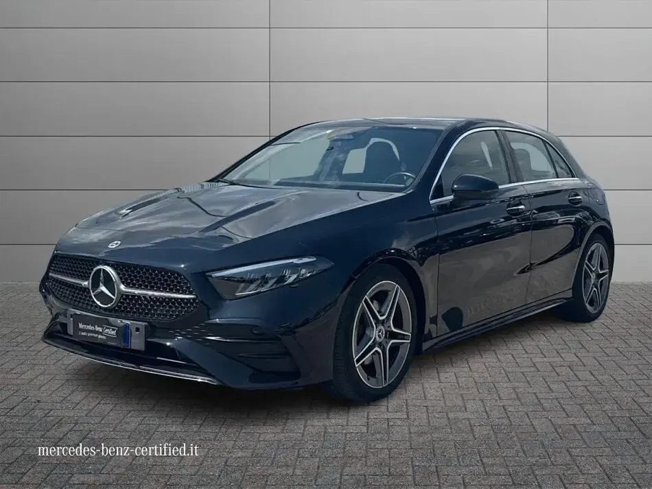Usata Mercedes A180 AMG Line Premium 116 CV (85 kW) 2023 Berlina