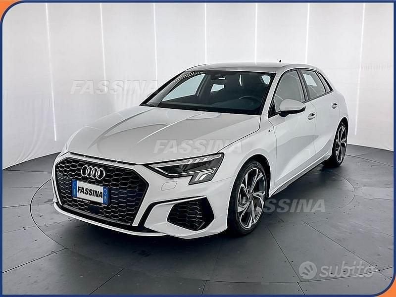 Usata Audi A3 S-Line 110 CV (80 kW) 2023 Bianco Berlina