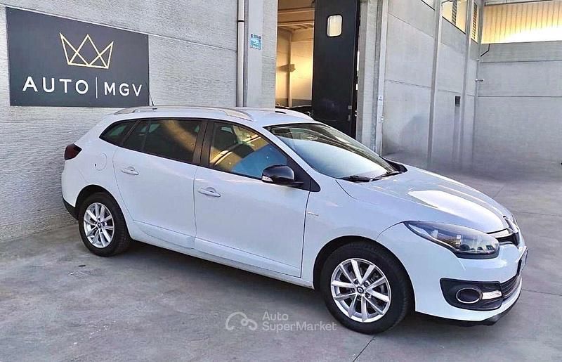 Usata Renault Mégane III LIMITED 116 CV (85 kW) 2015 Bianco Station wagon