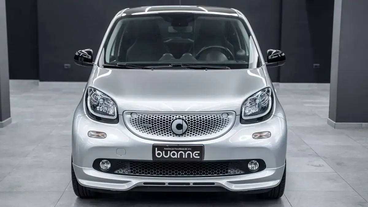 Usata Smart ForFour Brabus Xclusive 109 CV (80 kW) 2018 Grigio argento metall perlato Utilitaria