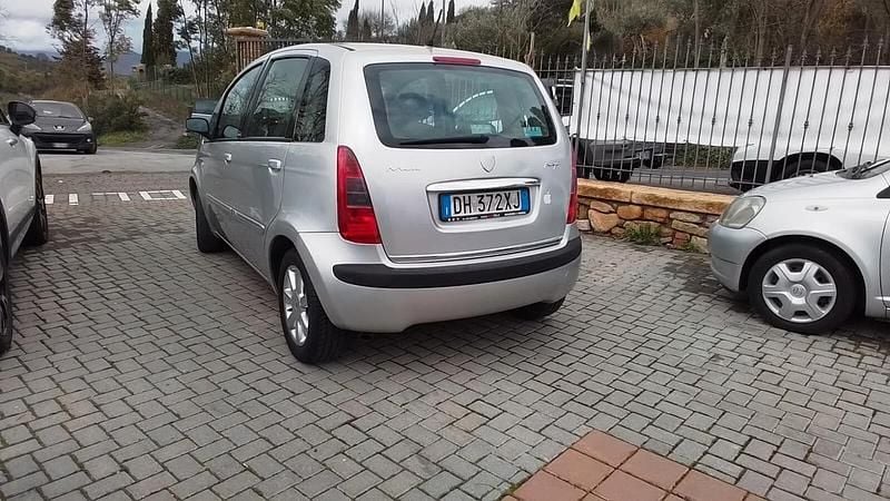 Usata Lancia Musa 69 CV (50 kW) 2007 Grigio Monovolume