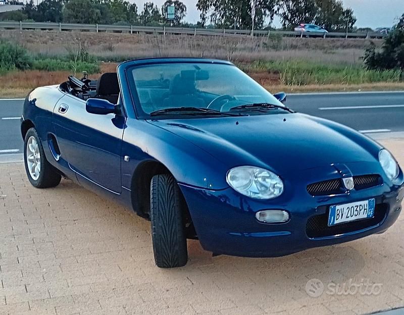 Usata Rover MGF 120 CV (88 kW) 2001 Blu Cabrio