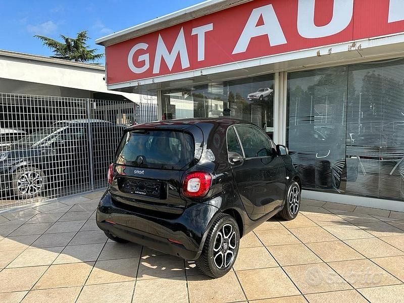 Begagnad Smart ForTwo Coupé Passion 90 HK (66 kW) 2016 Svart Halvkombi