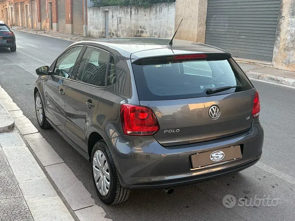 Usata VW Polo Highline 84 CV (61 kW) 2009 Grigio Utilitaria