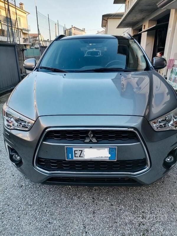 Grigio Usata 2015 Mitsubishi ASX Intense SUV | 11.500 € (Buon prezzo) - Immagine 1/4
