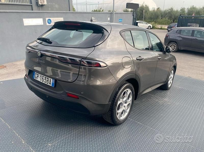Usata Alfa Romeo Tonale Sprint 131 CV (96 kW) 2023 Grigio SUV