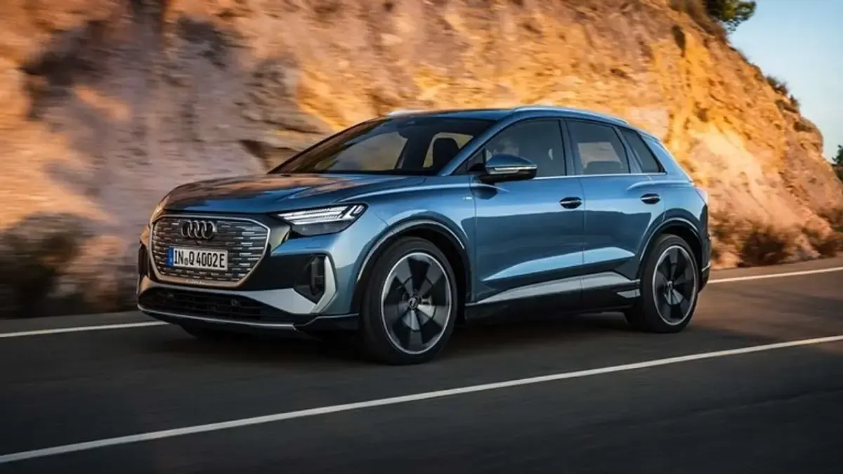 Nuova Audi Q4 e-tron Business 88 kW (121 CV) 2026 Argento SUV