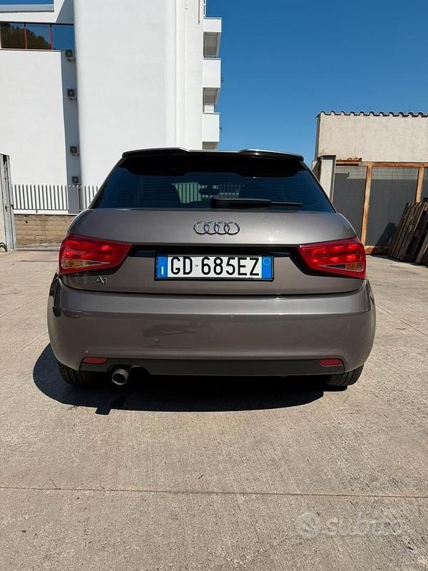 Usata Audi A1 90 CV (66 kW) 2016 Grigio Utilitaria
