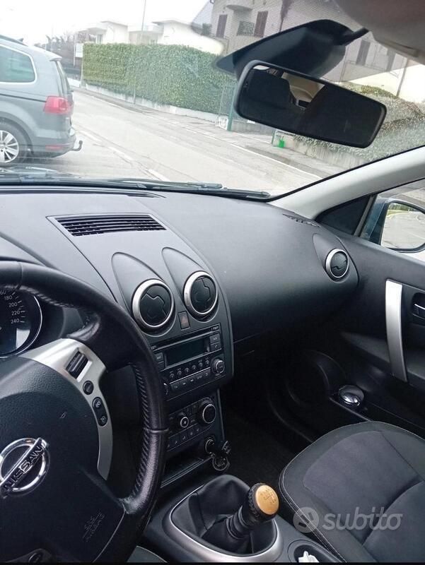 Usata Nissan Qashqai 106 CV (77 kW) 2013 Nero SUV