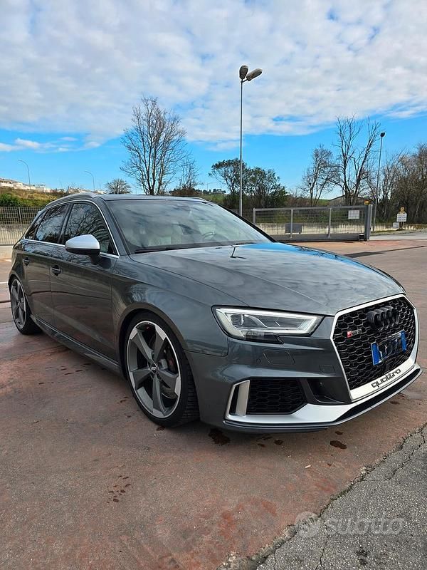 Grigio Usata 2017 Audi RS3 Performance Tre volumi | 42.500 € (Buon prezzo) - Immagine 1/4