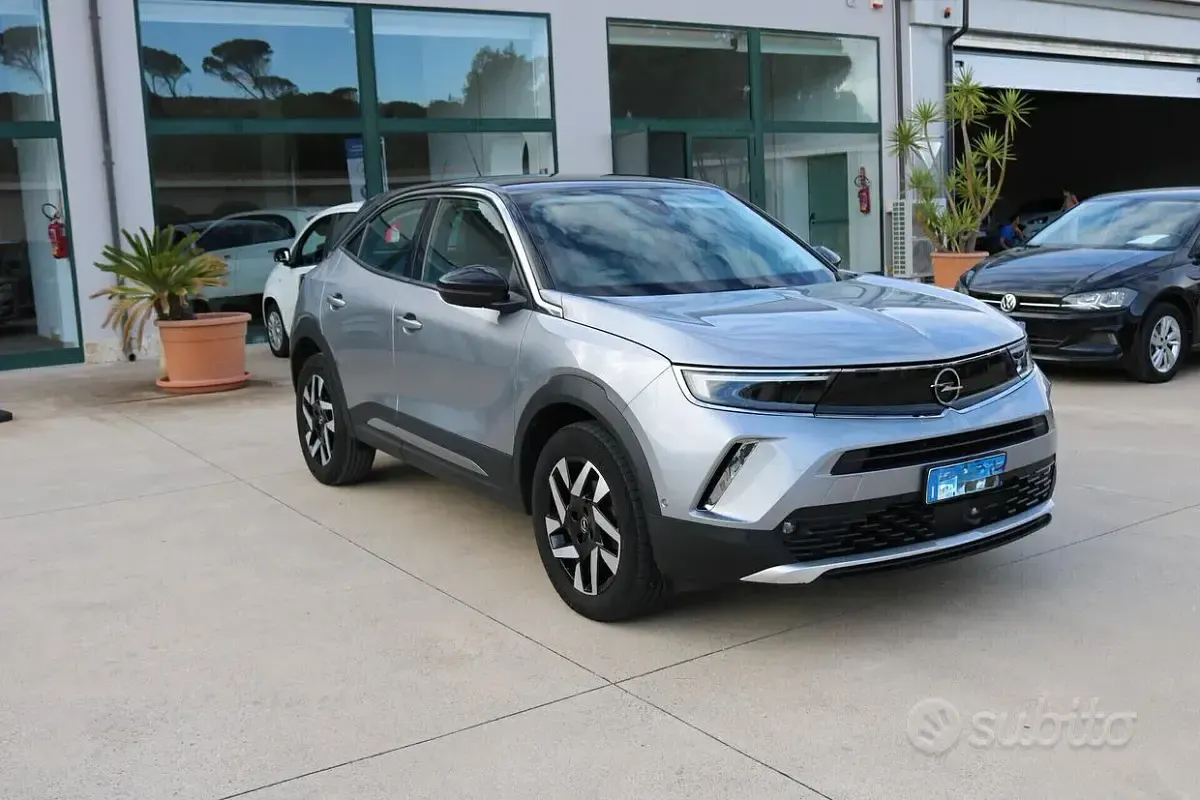 Usata Opel Mokka Elegance 110 CV (80 kW) 2022 Grigio SUV