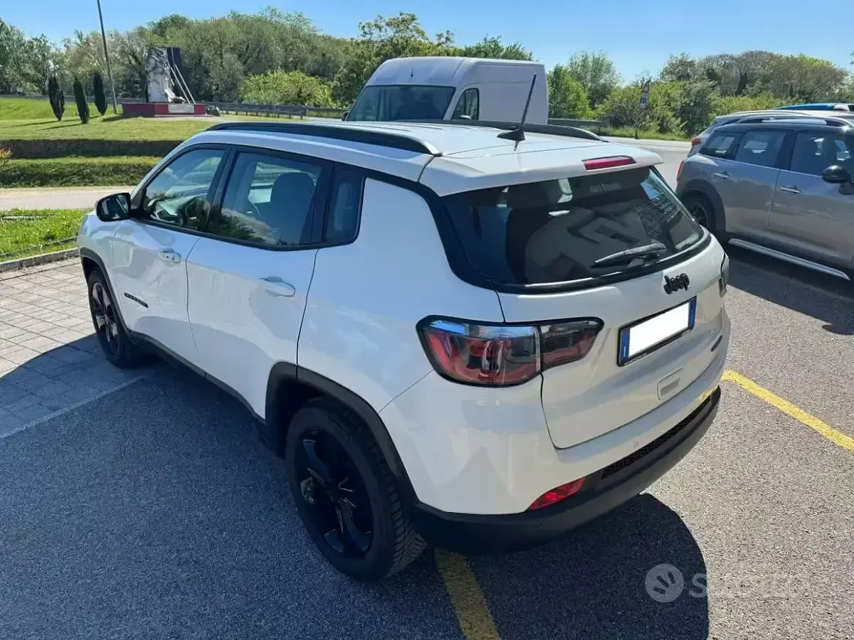 Usata Jeep Compass Night Eagle 120 CV (88 kW) 2019 Bianco SUV