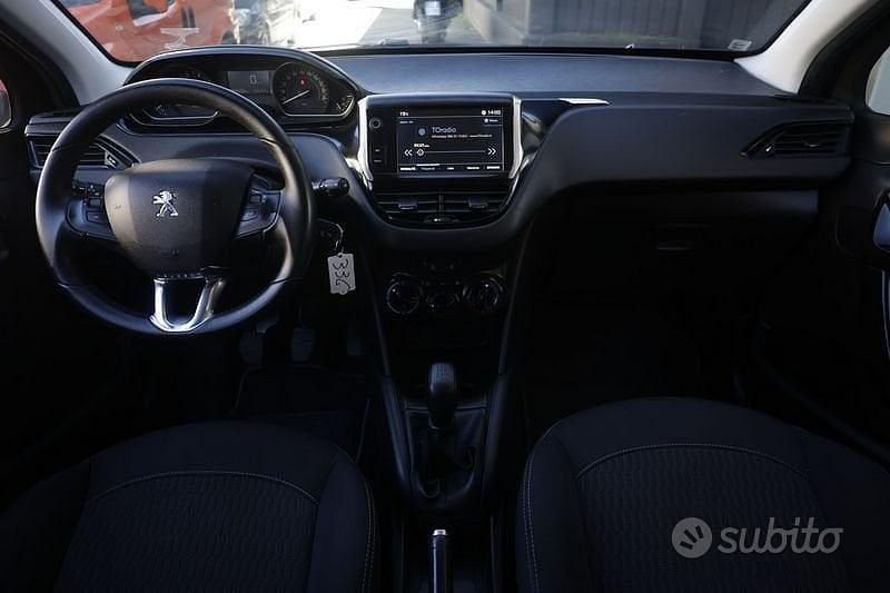 Usata Peugeot 208 Active 83 CV (61 kW) 2019 Nero Utilitaria