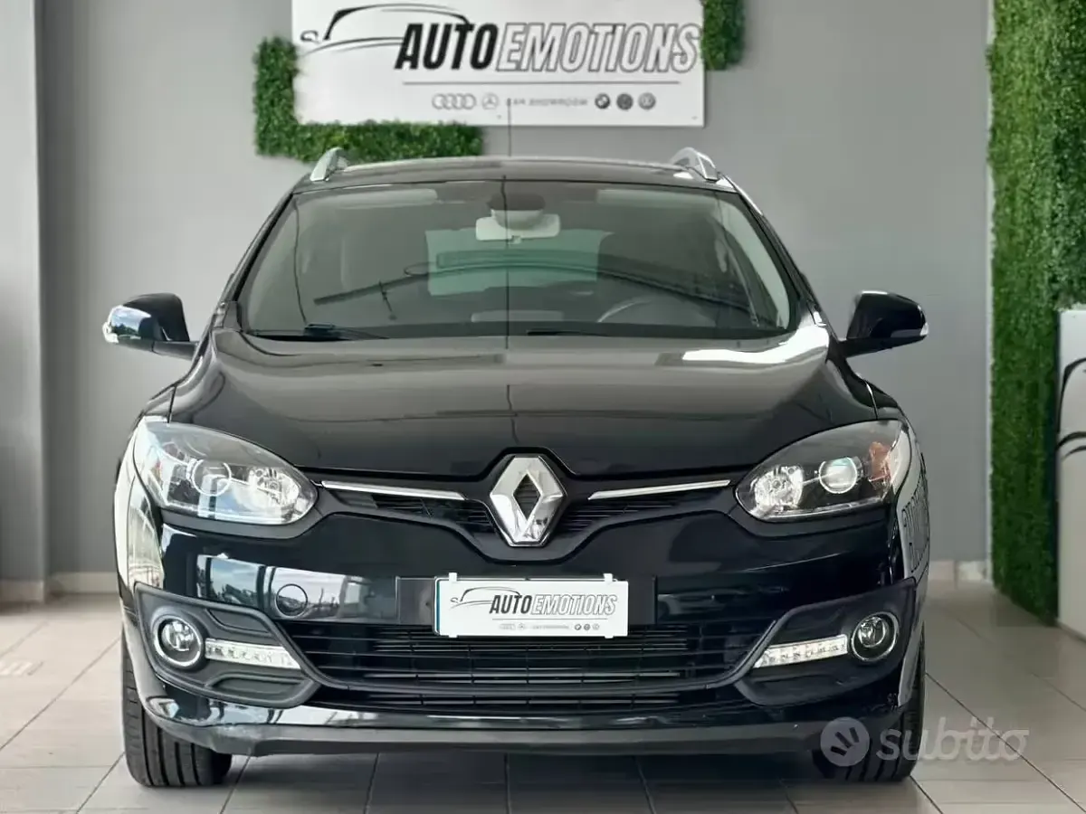 Usata Renault Mégane III 110 CV (80 kW) 2016 Nero Station wagon