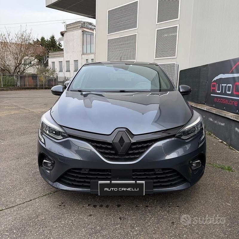 Usata Renault Clio V Intens 116 CV (85 kW) 2020 Grigio Berlina
