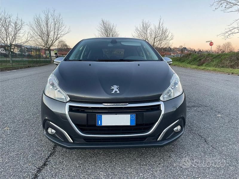 Usata Peugeot 208 Allure 82 CV (60 kW) 2017 Grigio Utilitaria
