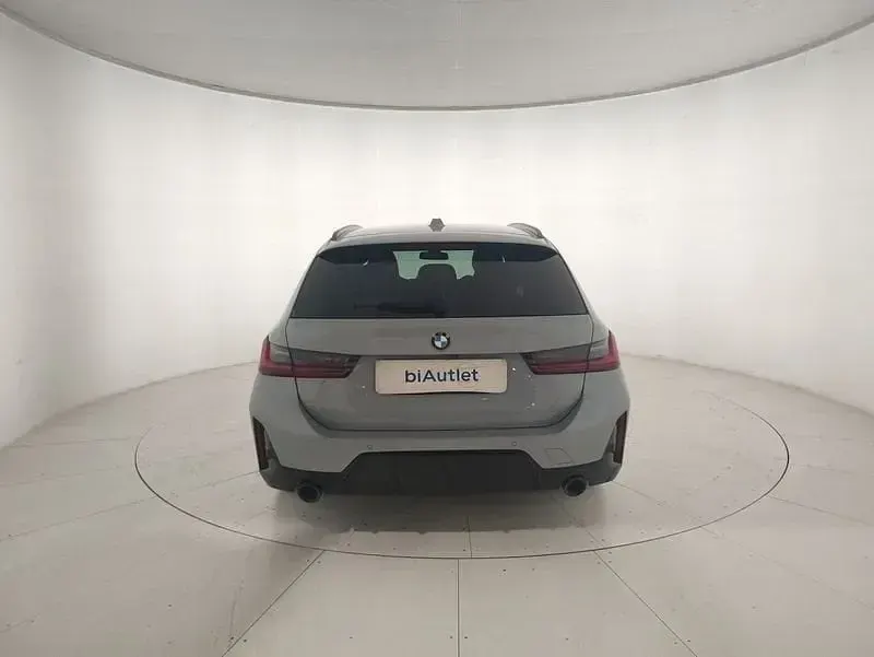 Usata BMW 320e 204 CV (150 kW) 2023 Grigio Station wagon