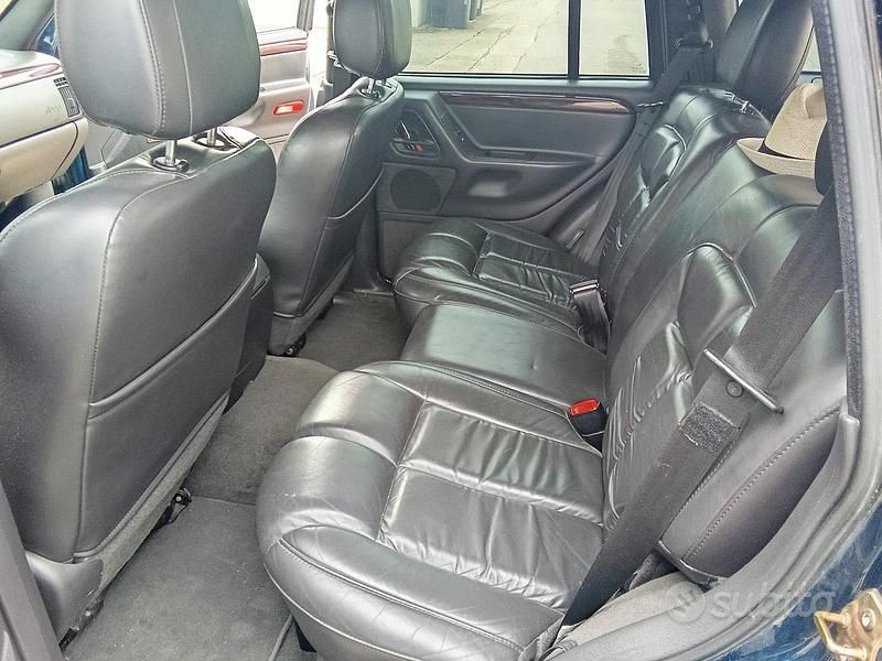 Usata Jeep Cherokee 2000 Blu SUV