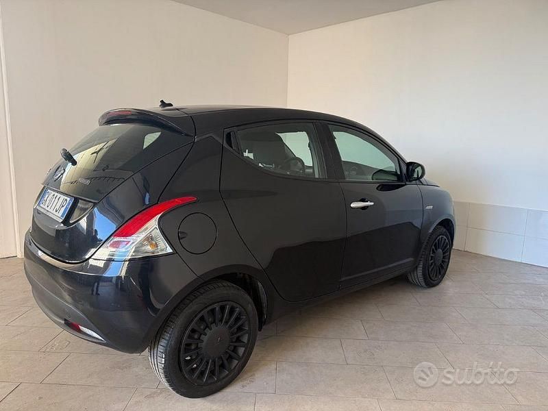 Usata Lancia Ypsilon S 69 CV (50 kW) 2022 Nero Utilitaria