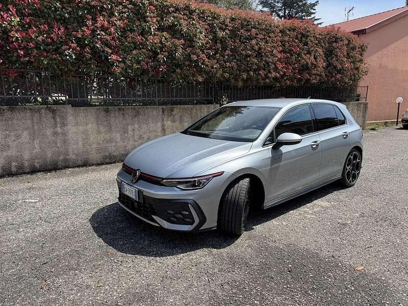 Usata VW Golf VIII GTI 265 CV (194 kW) 2024 Argento Berlina