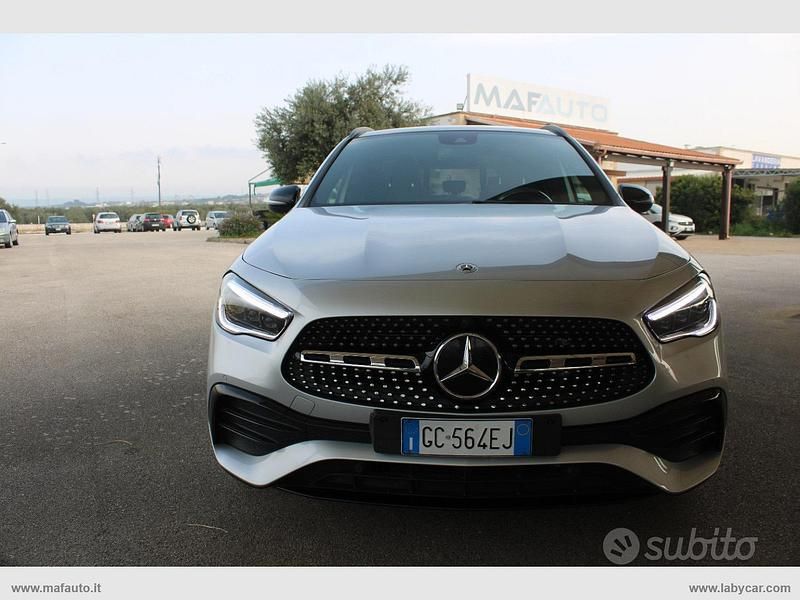 Usata Mercedes GLA200 Premium 149 CV (109 kW) 2020 Argento SUV