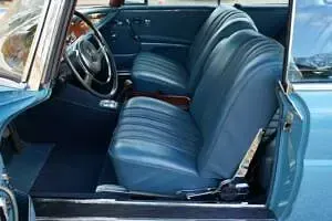 Begagnad Mercedes 250 SE 150 HK (110 kW) 1967 Blå Sportkupé