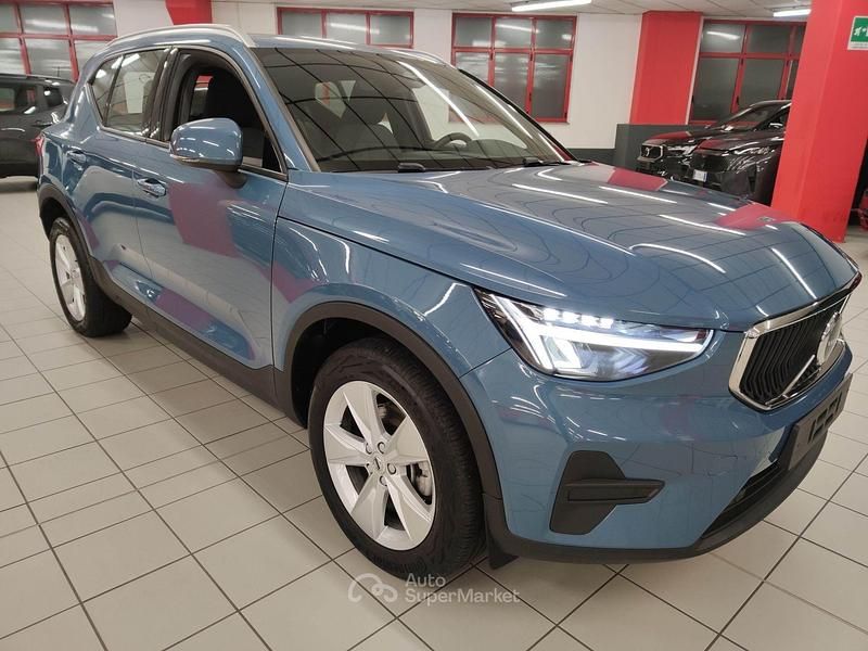 Usata Volvo XC40 163 CV (119 kW) 2024 Blu SUV