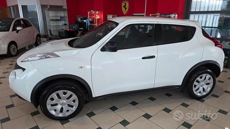 Usata Nissan Juke Tekna 110 CV (80 kW) 2011 Bianco SUV
